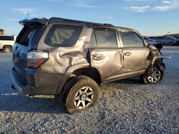 2022 TOYOTA 4RUNNER SR5/SR5 PREMIUM - Image 4