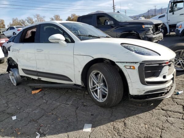 2024 PORSCHE MACAN BASE - Image 5