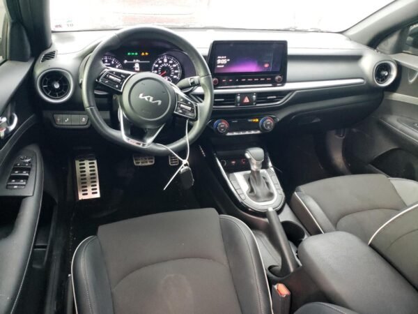 2023 KIA FORTE GT LINE - Image 9